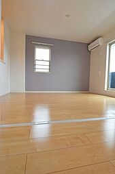 インペリアル　ヴィラ　IIＡ 206 2階2LDKのリビング/ダイニング