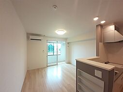 セイバリー　VII 203 2階1LDKのリビング/ダイニング