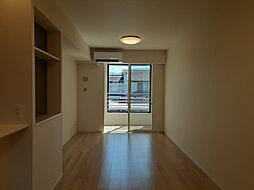 エルヴィータ・ガンビーノ 202 2階2LDKのリビング/ダイニング