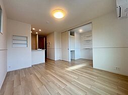 ラ・スペランツァV 201 2階1LDKのリビング/ダイニング