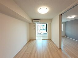 シャインビューV 103 1階1LDKのリビング/ダイニング