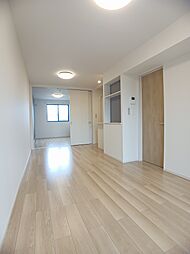 ヴィラ　シャングリラ高田　Ｂ 202 2階2LDKのリビング/ダイニング