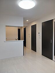 ツインキャッスルＢ 102 1階1LDKのリビング/ダイニング