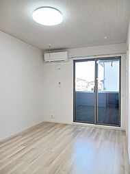 マルベリー 101 1階1LDKのリビング/ダイニング