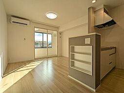 エレガンシア　III 204 2階1LDKのリビング/ダイニング