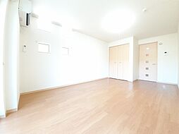 いずみレジデンス 202 2階1Kのリビング/ダイニング