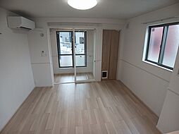 アイ．レジデンスV 101 1階1LDKのリビング/ダイニング