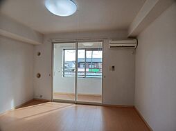 カ−サ・フィオ−レ 202 2階1LDKのリビング/ダイニング