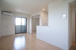 シーズ 204 2階2LDKのリビング/ダイニング