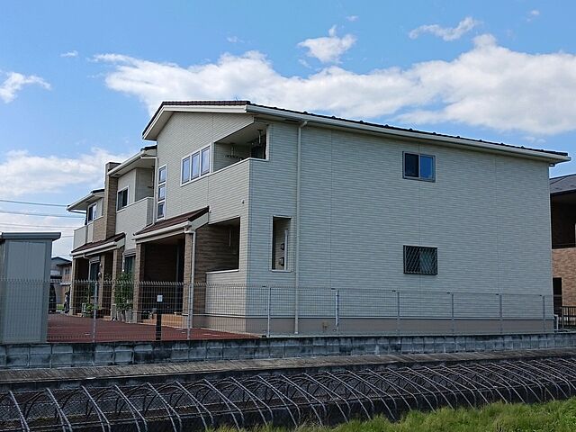 1 / 4