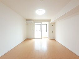 カレントIII 103 1階ワンルームのリビング/ダイニング