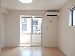 ヴォーレンI 105 1階1Kのリビング/ダイニング