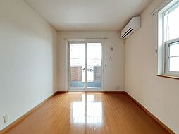 グリーンフィールドＤ 101 1階1LDKのリビング/ダイニング