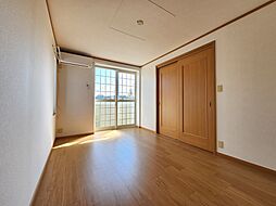 グラースＴＹ 203 2階2DKのリビング/ダイニング