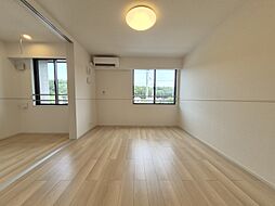 シャトー楓 202 2階1LDKのリビング/ダイニング