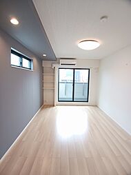 アンジュ・東新川 201 2階1Kのリビング/ダイニング