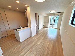 ファインブライト　II 101 1階1LDKのリビング/ダイニング