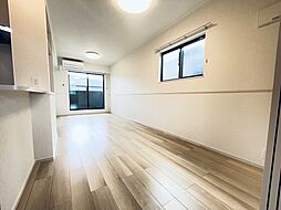 ファインブライト　III 201 2階2LDKのリビング/ダイニング