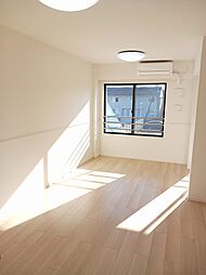 アステル・カロン 202 2階1LDKのリビング/ダイニング