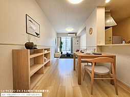 アベリア・ルル　II 103 1階1LDKのリビング/ダイニング