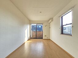 ヴィラ・ボナールI 102 1階1LDKのリビング/ダイニング