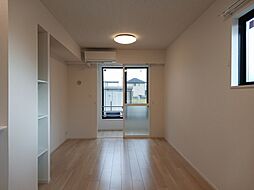 カーサ　アザレア　栗森 101 1階1LDKのリビング/ダイニング