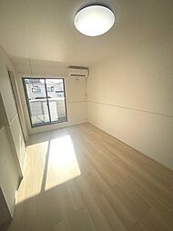 グラース 202 2階1LDKのリビング/ダイニング