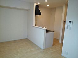 モン・クール 201 2階1LDKのリビング/ダイニング