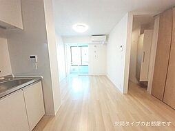 ハイマウンテン 102 1階1LDKのリビング/ダイニング