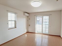 ミニョン・フルール 101 1階ワンルームのリビング/ダイニング