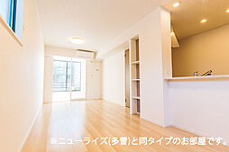 ブライト　スクエアIV 105 1階1LDKのリビング/ダイニング