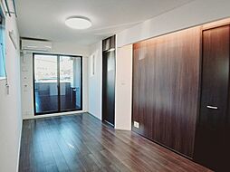 シャルール・エイト 101 1階1DKのリビング/ダイニング