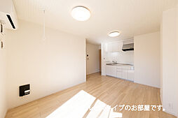 カーサ　アバンツァート 102 1階1LDKのリビング/ダイニング