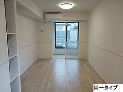 エムズ　グリューエン 101 1階1LDKのリビング/ダイニング