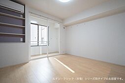 リズブラン　モーム 104 1階ワンルームのリビング/ダイニング