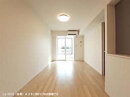 ラフテル 203 2階2LDKのリビング/ダイニング