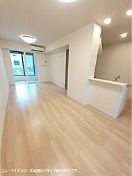 メゾン・ド・アジュール 203 2階2LDKのリビング/ダイニング