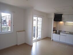 ディスカバリーII 102 1階1LDKのリビング/ダイニング