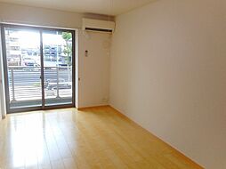 櫓（ｙａｇｕｒａ） 203 2階1Kのリビング/ダイニング