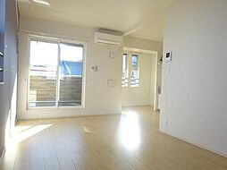 イースト・ガーデン 205 2階1LDKのリビング/ダイニング