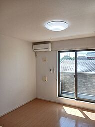 アイランド・パイン 202 2階1LDKのリビング/ダイニング