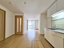 メゾン・ド・カルムI 102 1階1LDKのリビング/ダイニング