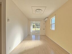 ストロベリーハウスIV 104 1階1LDKのリビング/ダイニング