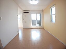 ブルーメンハウス 201 2階1LDKのリビング/ダイニング