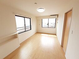 デフィ・ビー 301 3階1LDKのリビング/ダイニング