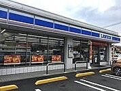 【コンビニエンスストア】ローソン新堀店まで80ｍ