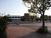 【図書館】中間市図書館まで1400ｍ