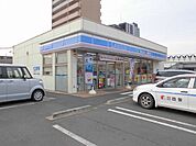 【コンビニエンスストア】ローソン守谷中央3丁目店まで550ｍ