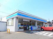 【コンビニエンスストア】ローソン桑名星見ヶ丘店まで450ｍ