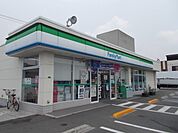 【コンビニエンスストア】ファミリーマート福山新浜町店まで600ｍ